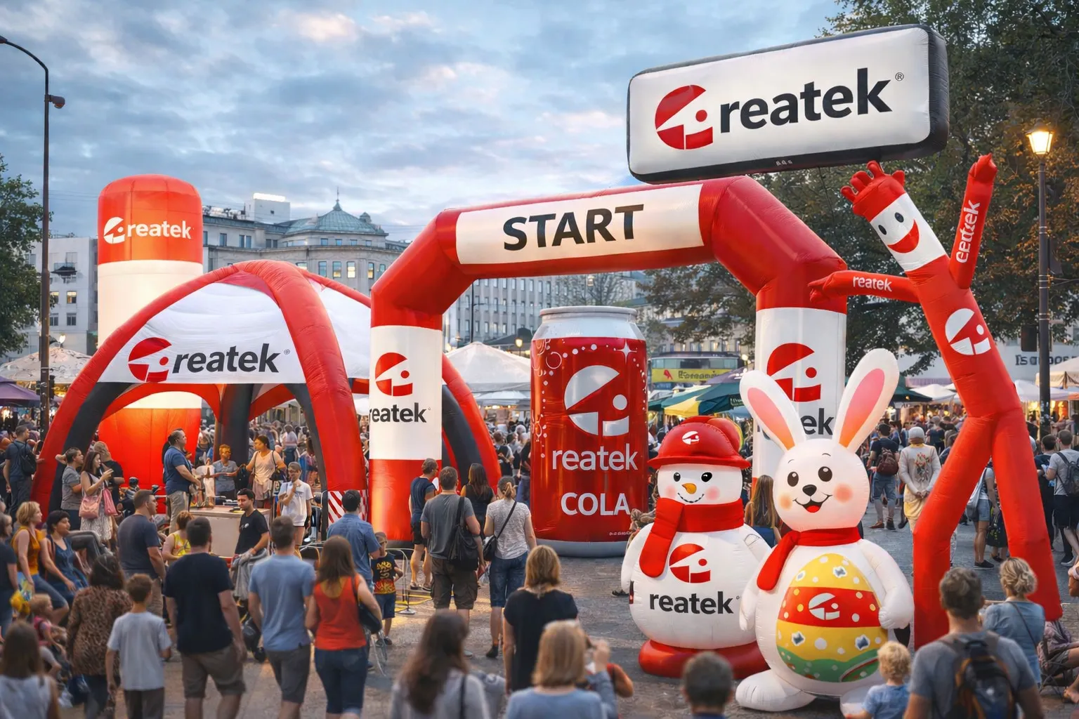 Nafukovací reklamní řešení REATEK na eventu – reklamní stan, brána, oblouk, billboard, svítící sloup, airdancer a 3D maskot